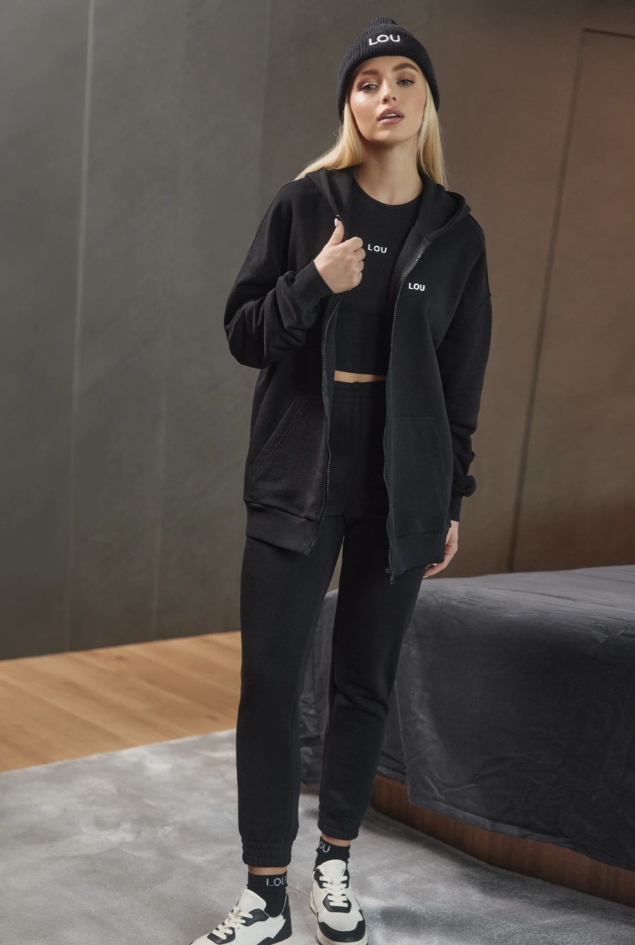 Lou Women's Fashion Saura Black Tracksuit Set In Black Wholesale